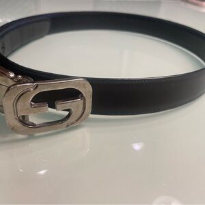 Vintage Men’s Gucci Reversible Black & Brown Belt with Silver Buckle